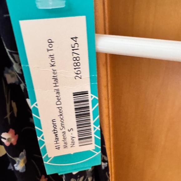 Floral Sleeveless Top - Picture 2 of 2